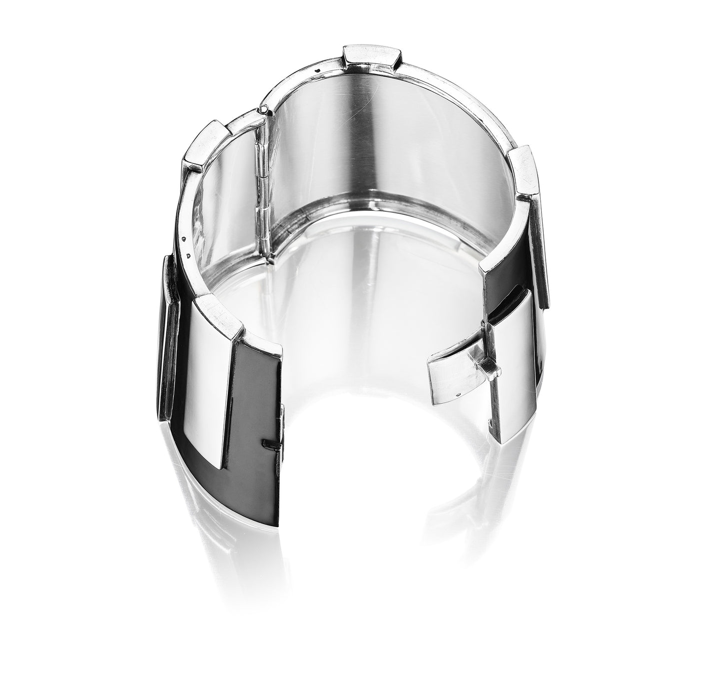 ART MODERNE SILVER AND BLACK LACQUER BRACELET BY JEAN DESPRÉS, PARIS, CIRCA 1931