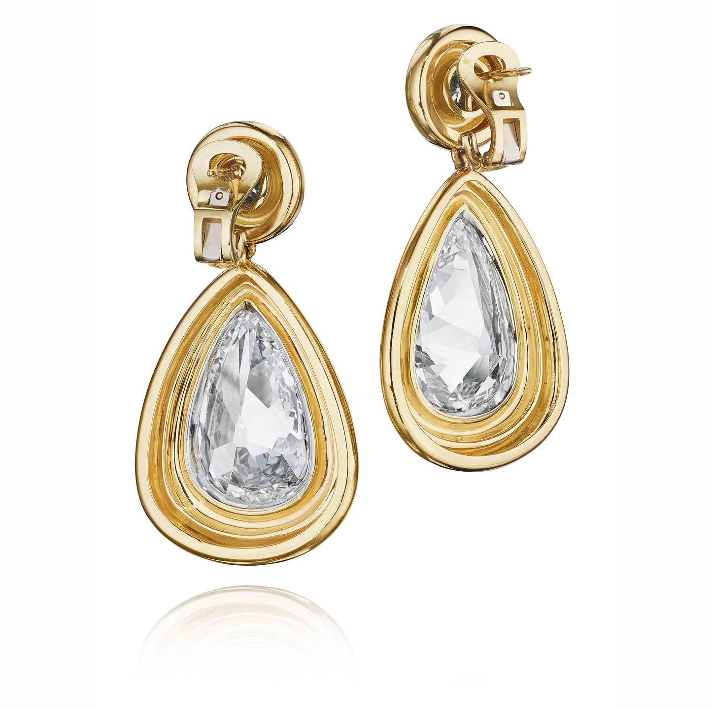 PAIR OF DIAMOND EAR PENDANTS BY SIEGELSON, NEW YORK