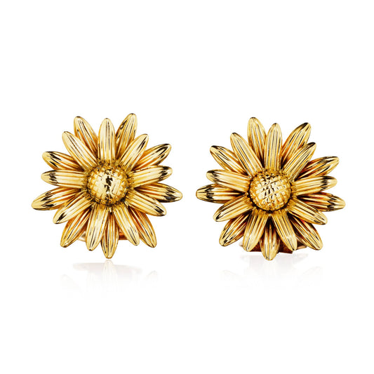 GOLD “MARGUERITE” EAR CLIPS BY VAN CLEEF & ARPELS, PARIS, CIRCA 1950, MANUFACTURED BY PÉRY ET FILS