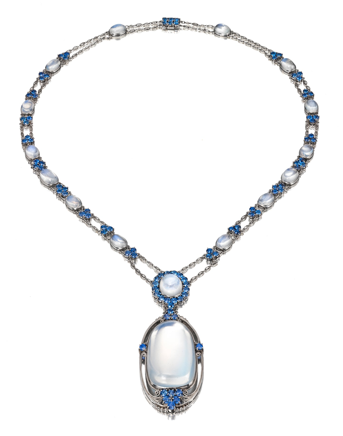 MOONSTONE AND SAPPHIRE NECKLACE DESIGNED BY LOUIS COMFORT TIFFANY FOR TIFFANY & CO., NEW YORK, CIRCA 1915