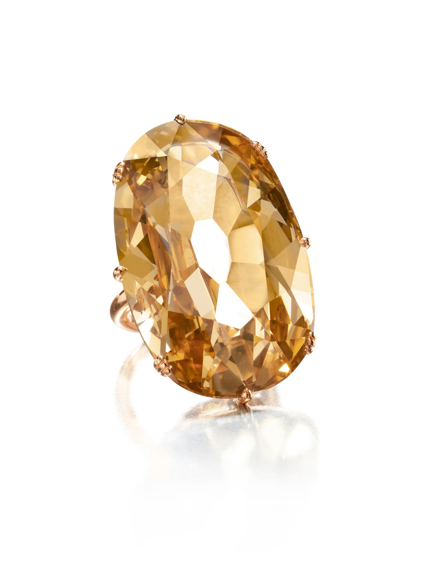THE MAHARAJA SUNSET: A GOLCONDA DIAMOND RING BY SIEGELSON, NEW YORK