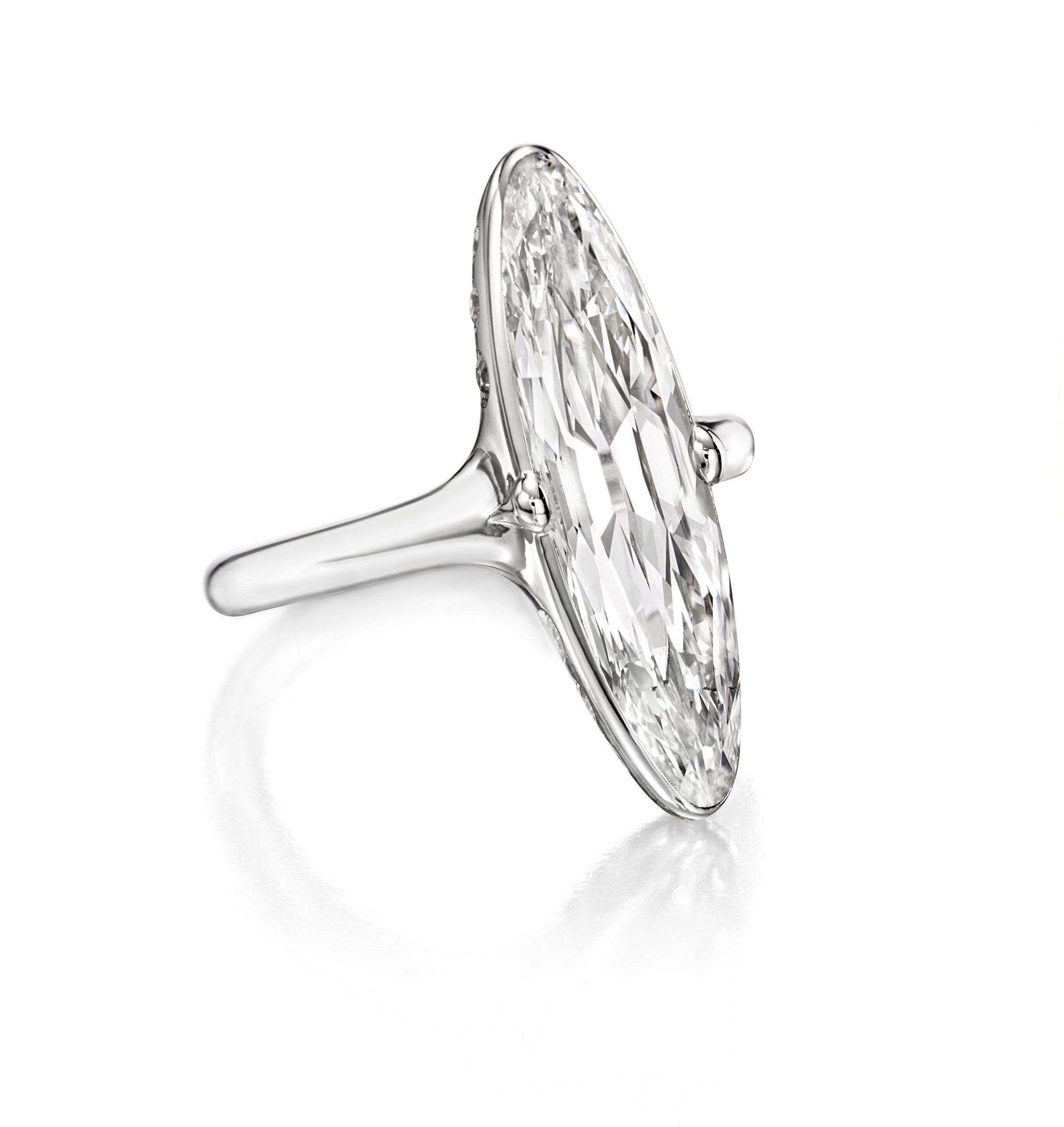 DIAMOND  RING  BY  SIEGELSON,  NEW  YORK