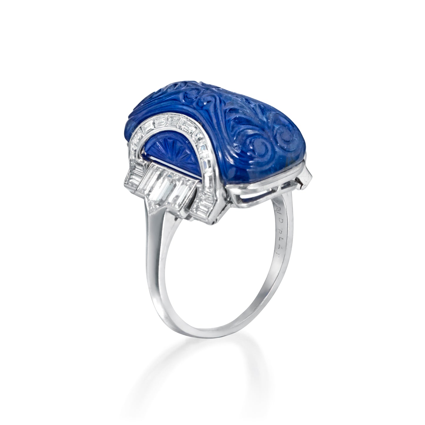 ART DECO MUGHAL SAPPHIRE AND DIAMOND RING, CIRCA 1925