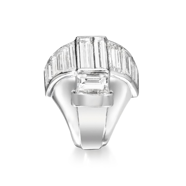 ART MODERNE DIAMOND RING, PARIS, CIRCA 1930