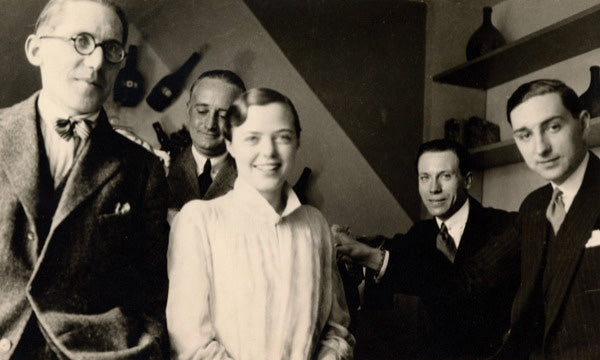Artists who were trying to break from traditional academicism: the architect Le Corbusier, Percy Scholefield, Charlotte Perriand, George D. Bourgeois with jewelry designer Jean Fouquet (far right), 1928. Photo by Pierre Jeanneret.