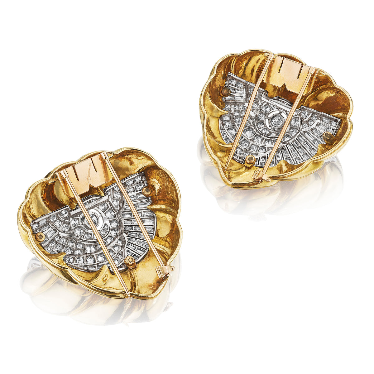PAIR OF DIAMOND AND GOLD CLIPS BY SUZANNE BELPERRON, PARIS, CIRCA 1945